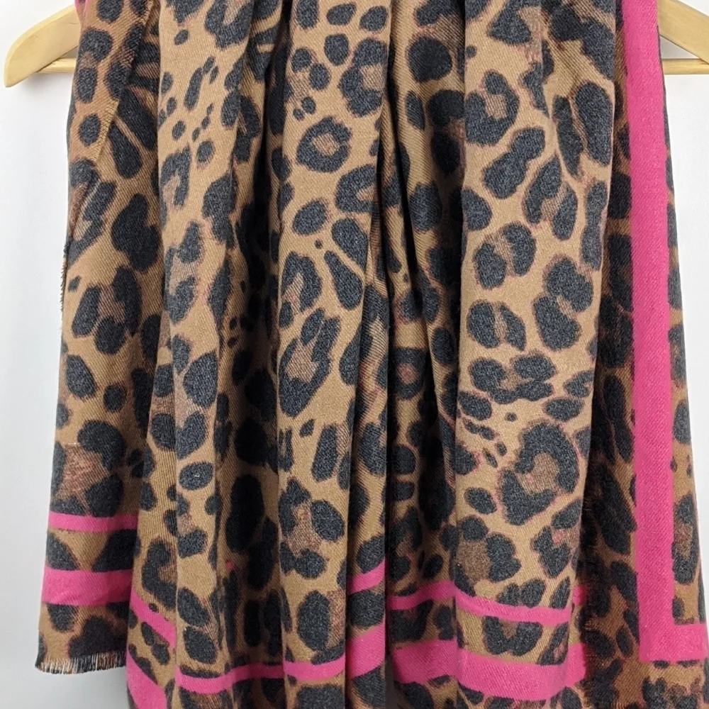 🆕🌿express OVERSIZED SCARF🌿 - Picture 5 of 5